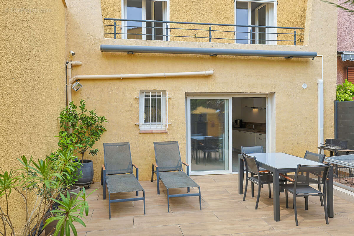 Maison à SOLLIES-PONT