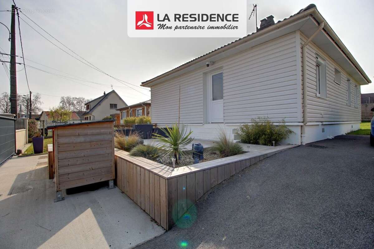 Maison à SAINT-ETIENNE-DU-ROUVRAY