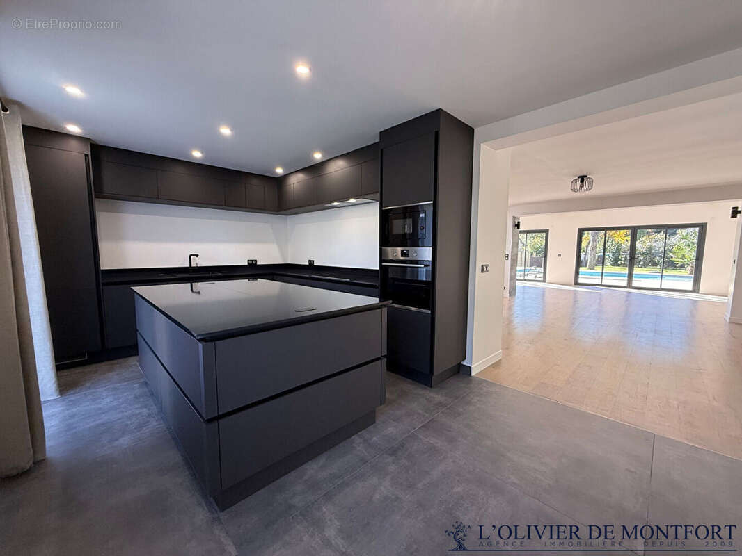 Maison à MONTFORT-L'AMAURY