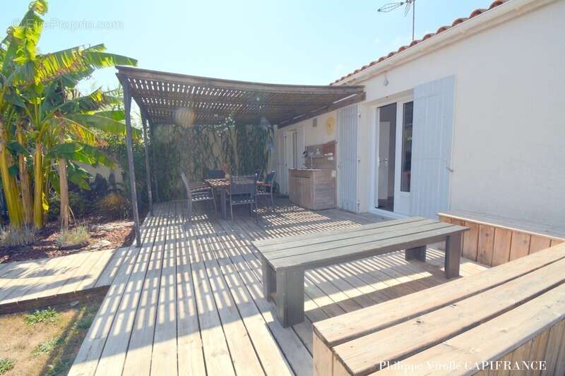 Maison à vendre 5 pièces 103 m2 SAINT PIERRE D'OLERON (17) 348 480 € - photo 13