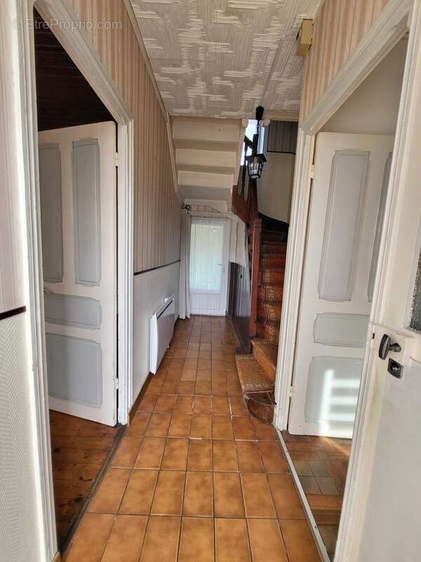 Maison traditionnelle à vendre 6 pièces LANVEOC (29) - photo 7