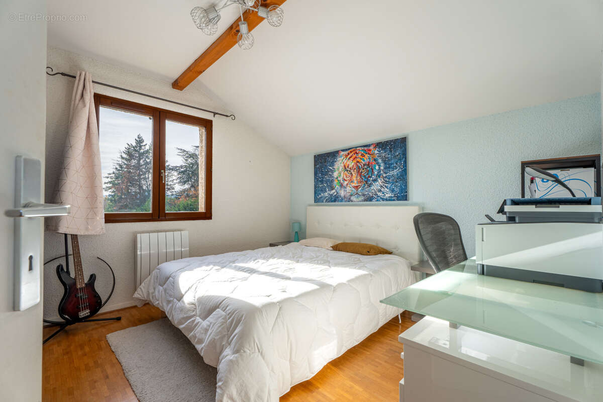 Maison à PREVESSIN-MOENS