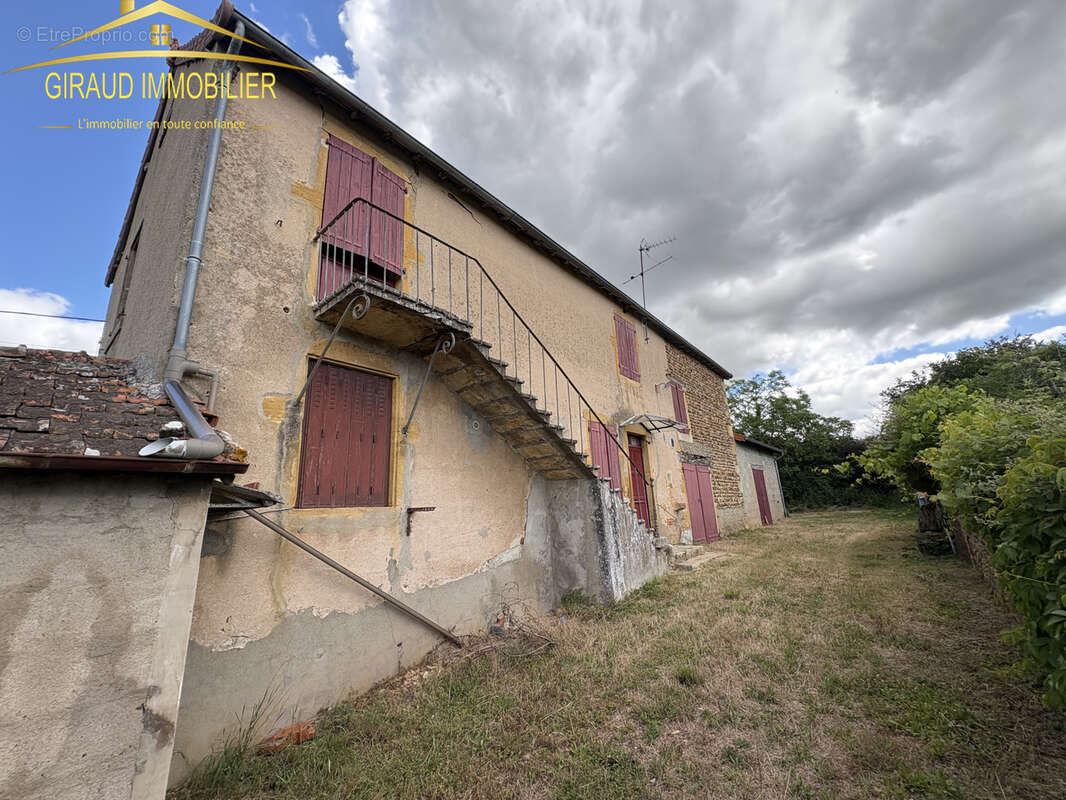 Maison à FLEURY-LA-MONTAGNE
