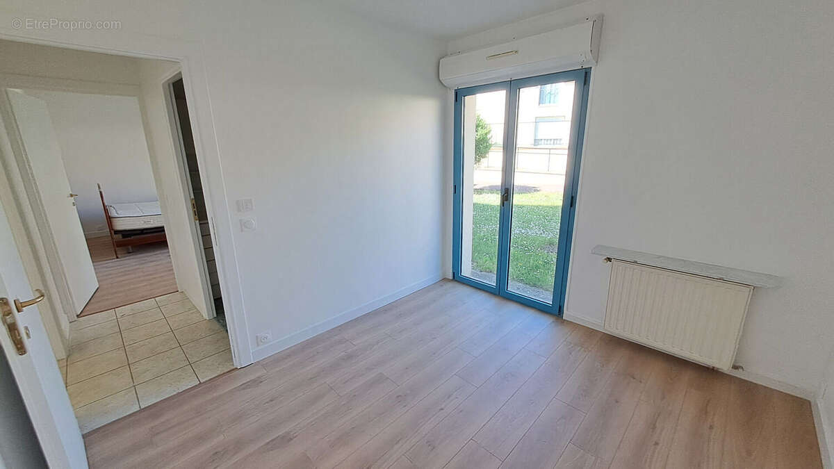 Appartement à SAINT-REMY-LES-CHEVREUSE