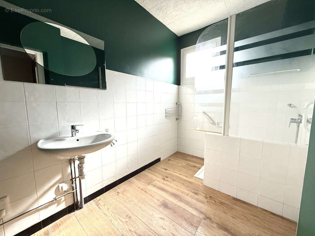 Maison à CHATEAUNEUF-DE-GALAURE