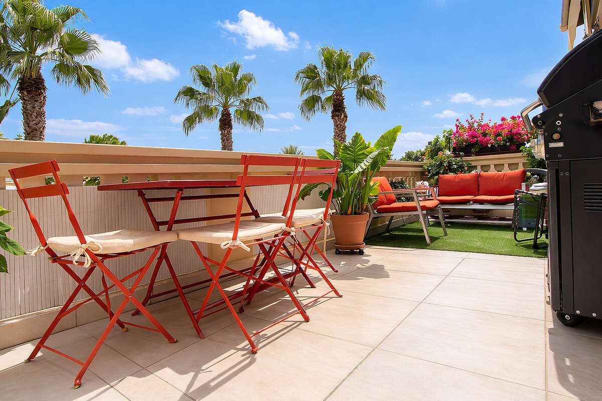 Appartement à LA COLLE-SUR-LOUP