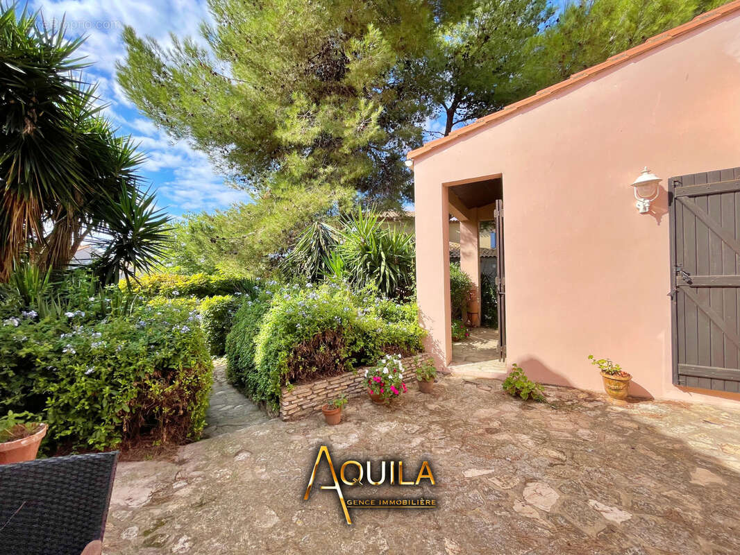 Villa plain-pied sans vis-à-vis sur 850m2 de terrain - photo 2