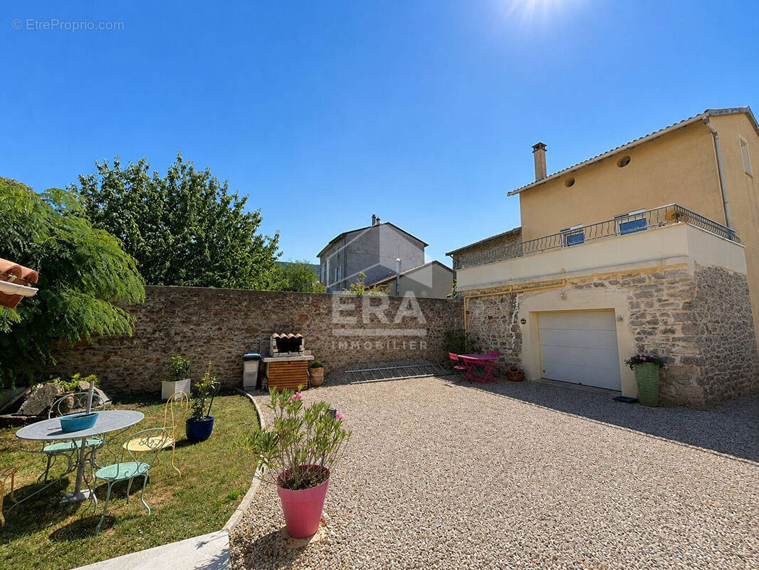 Maison à LAGNIEU