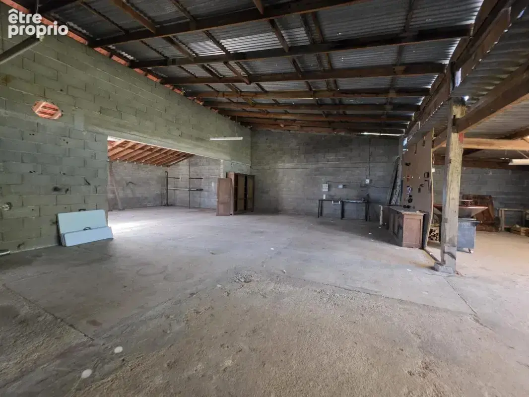 Maison Saint Pierre D'eyraud 8 pièce(s) 159 m2 avec garage de 424m2 - photo 14