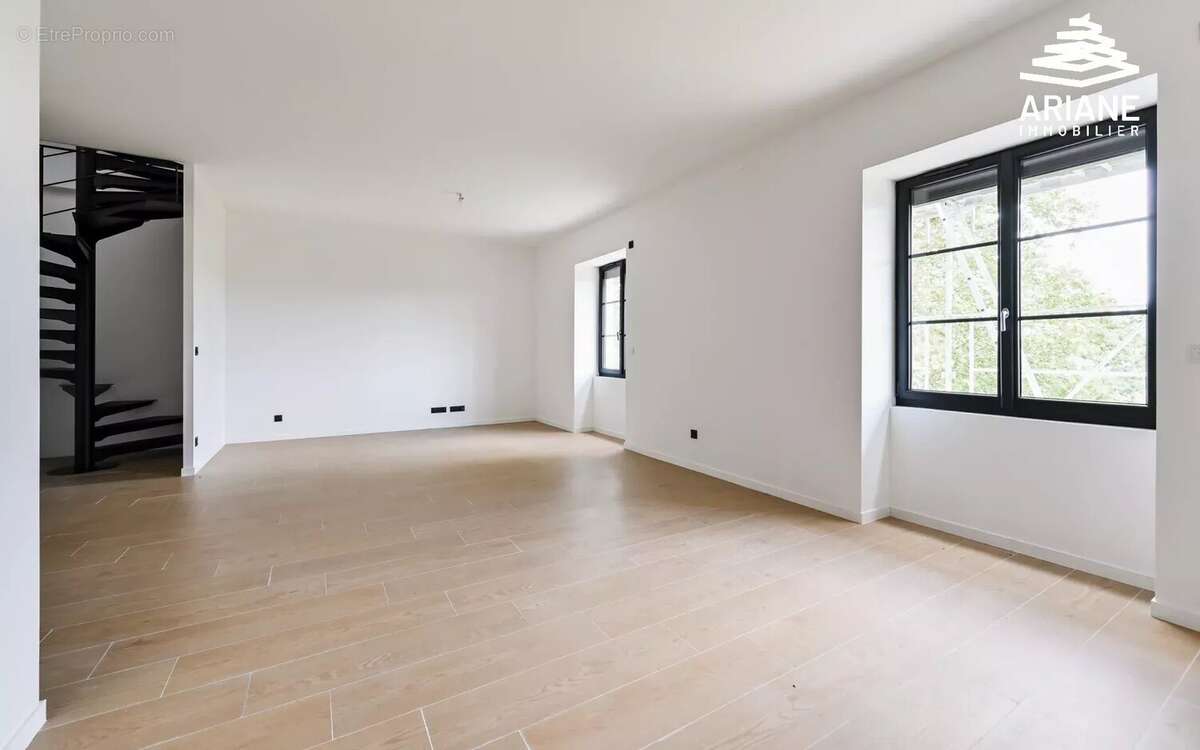 Appartement à VOURLES