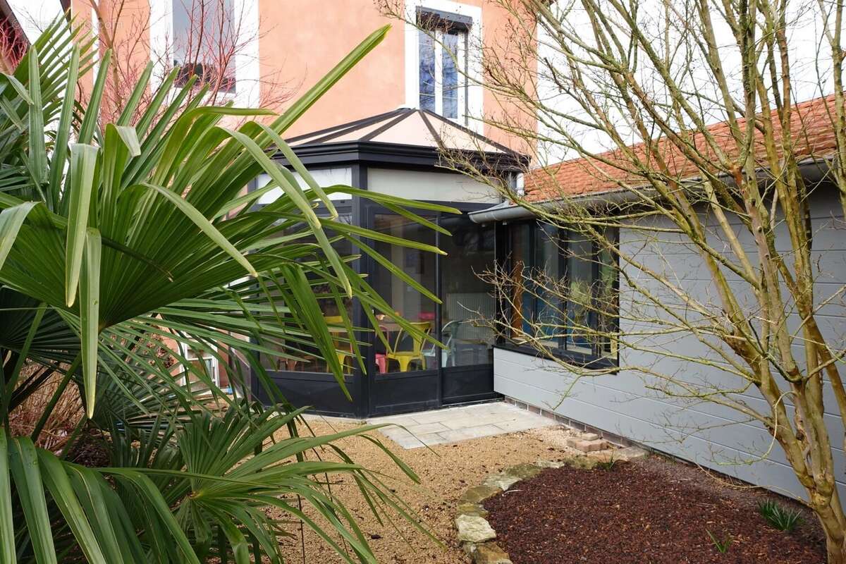 Maison à PONT-DE-VEYLE