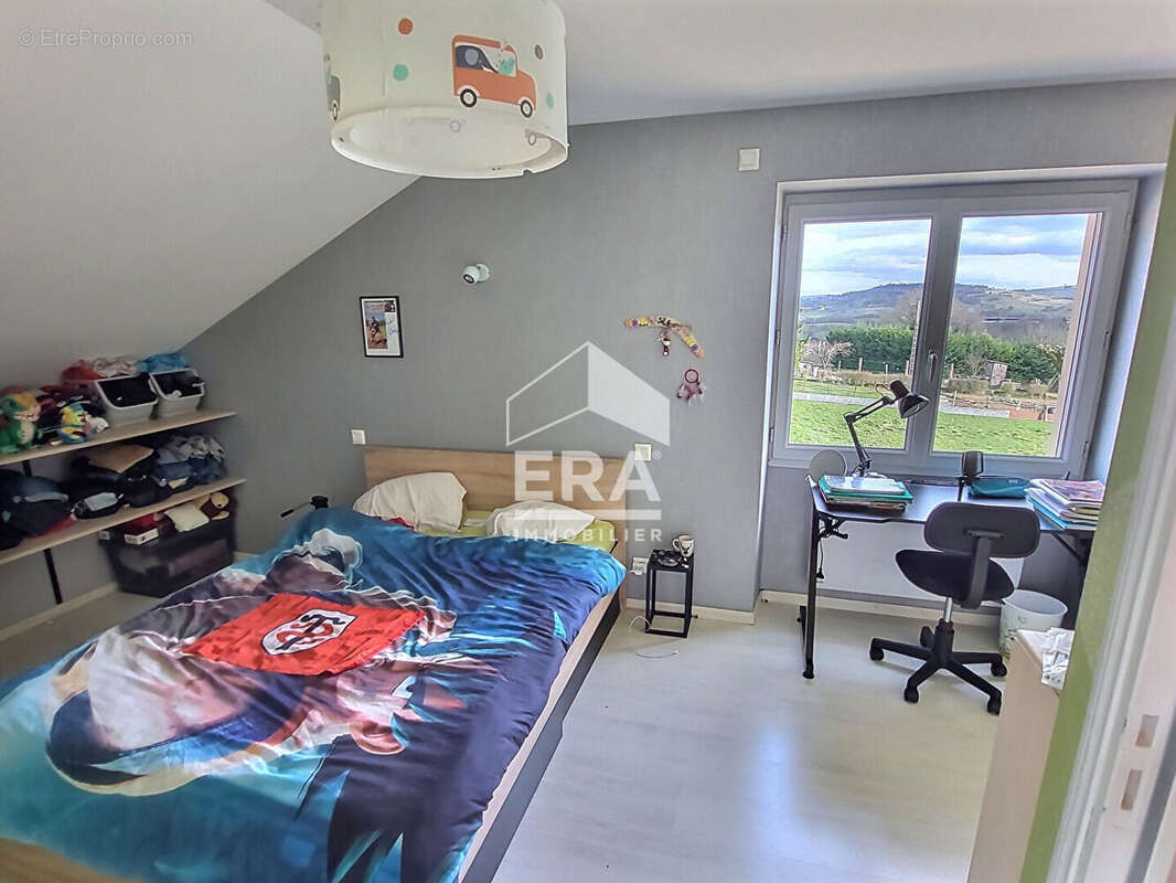 Maison à BAGNAC-SUR-CELE