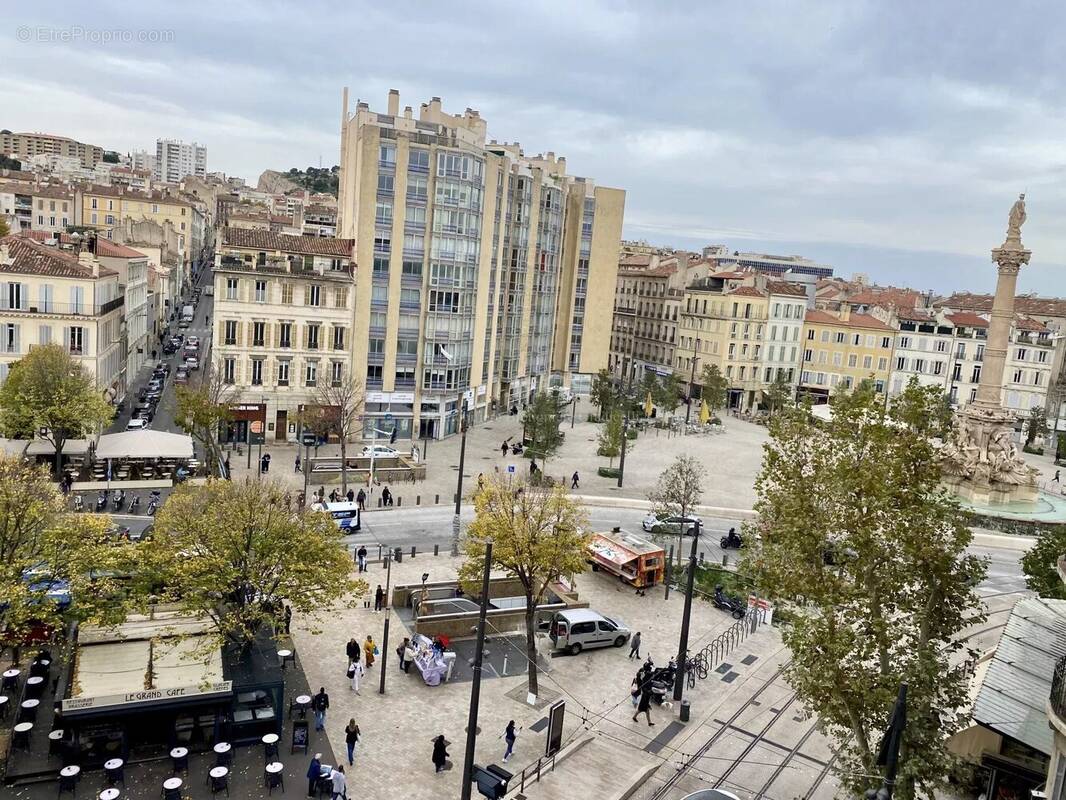 Appartement à MARSEILLE-6E