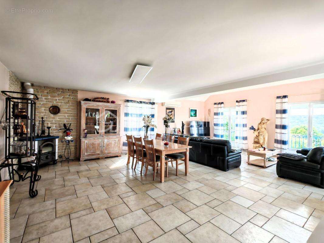 Maison à VILLENEUVE-SUR-BELLOT