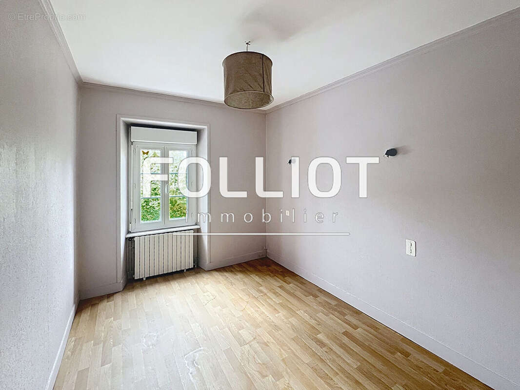 Maison à HEUGUEVILLE-SUR-SIENNE