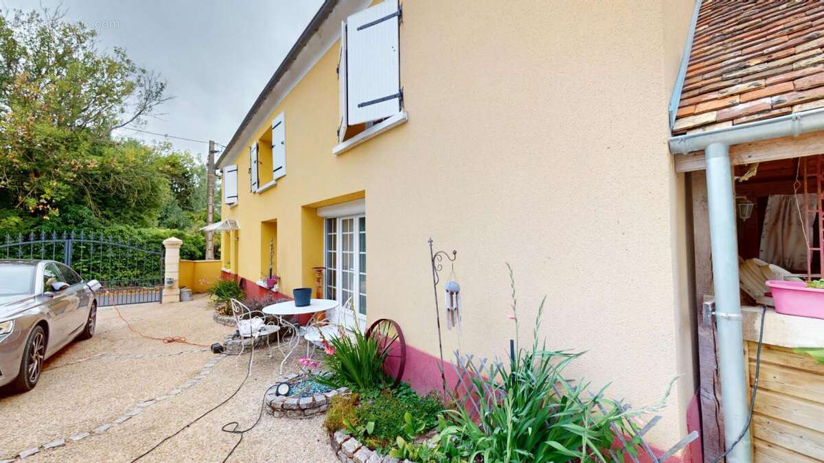 Maison à REBAIS