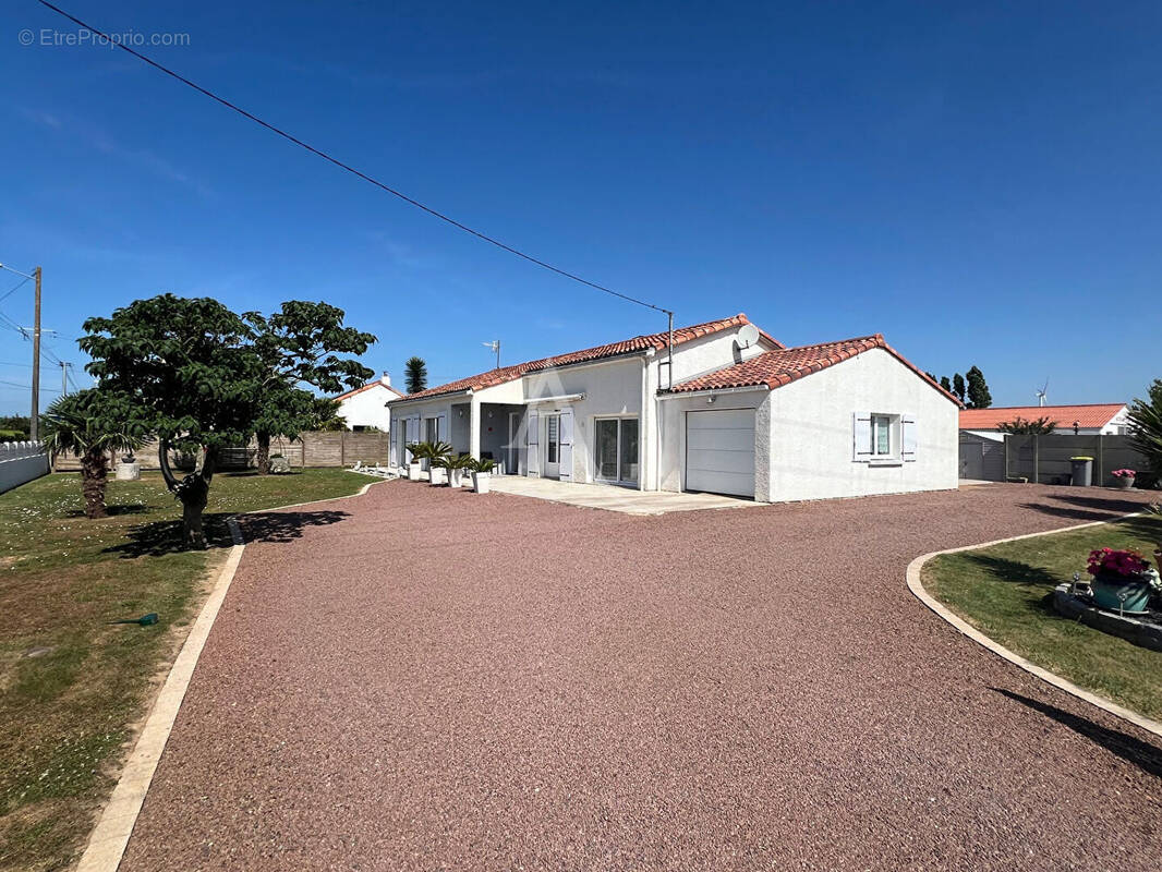 Maison à LONGEVILLE-SUR-MER