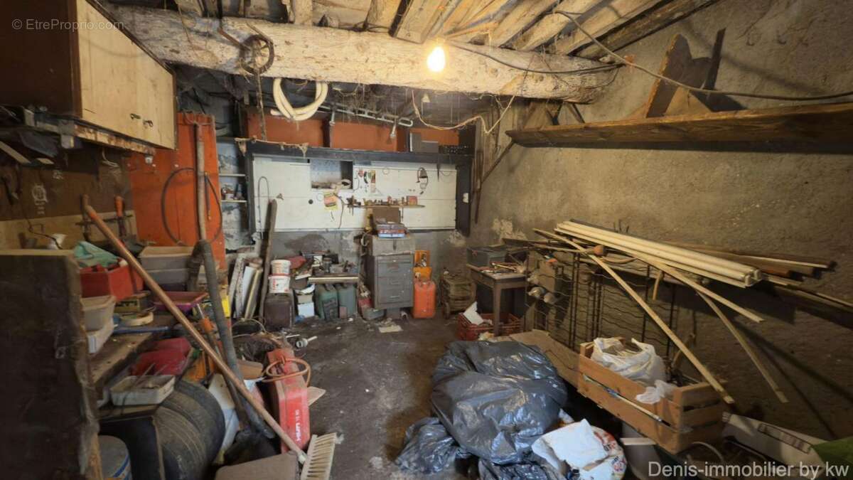 Maison à CENNE-MONESTIES