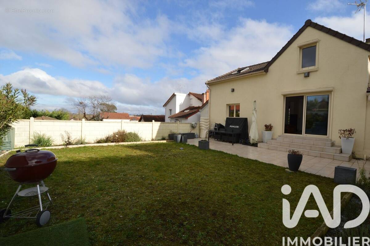 Photo 1 - Maison à VIRY-CHATILLON