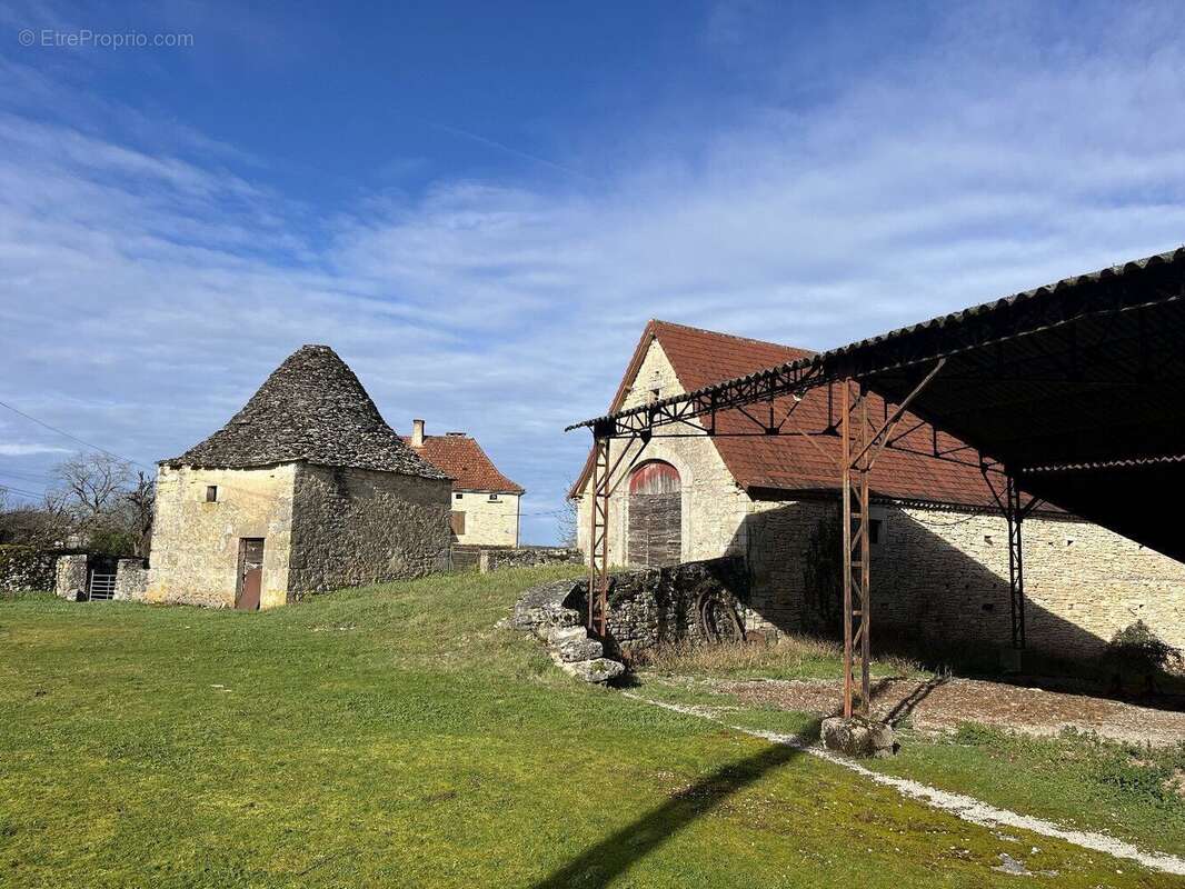 Maison à LIVERNON