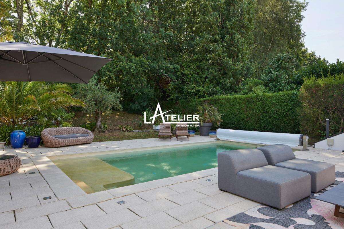 Maison atypique, piscine, calme et lumière en coeur de ville - photo 17