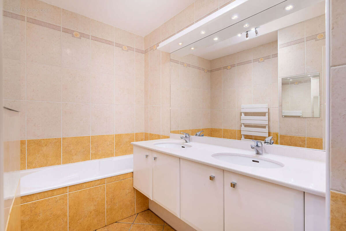 Appartement à LYON-1E