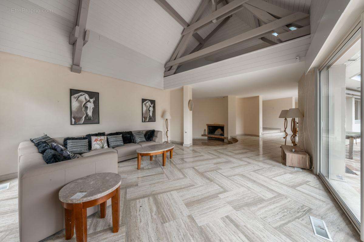 Maison à DIVONNE-LES-BAINS