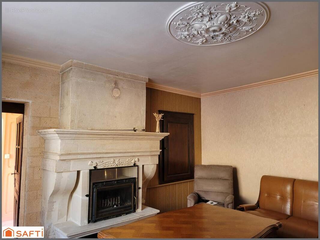 Photo 1 - Maison à LISLE-EN-RIGAULT