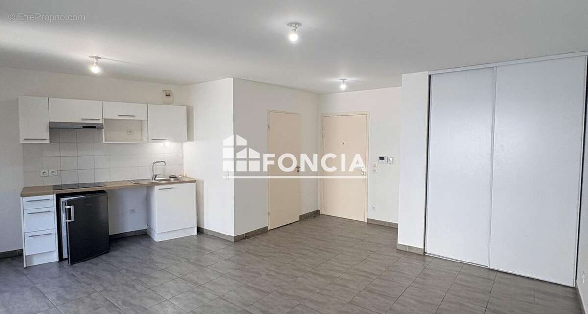 Superbe Studio 35 m2+ Balcon et Pkg privé - Marseille (14e) Quartier Sainte Marthe - photo 2