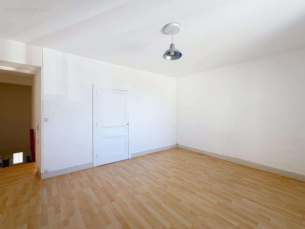 Appartement à TERNAY