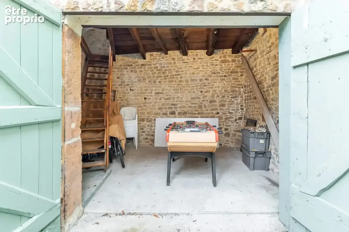 Maison de village avec travaux centre CHAZAY - photo 2
