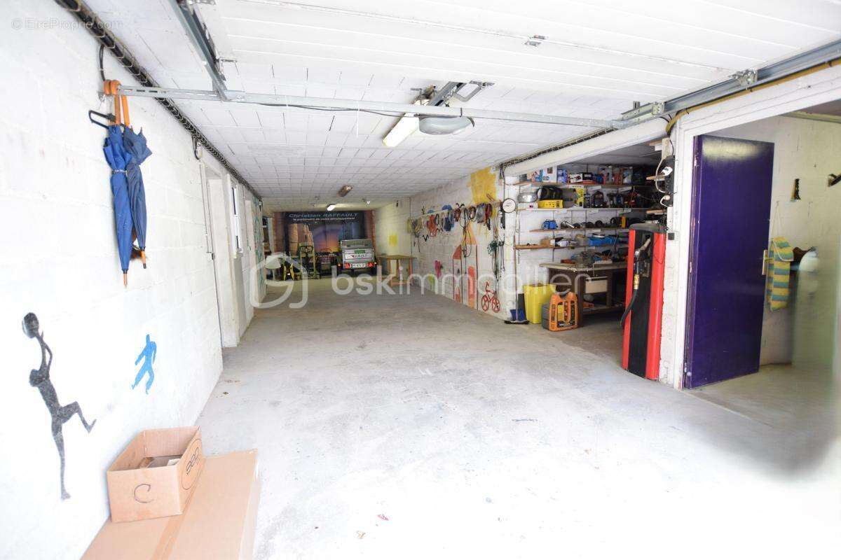 Maison à CRECY-LA-CHAPELLE