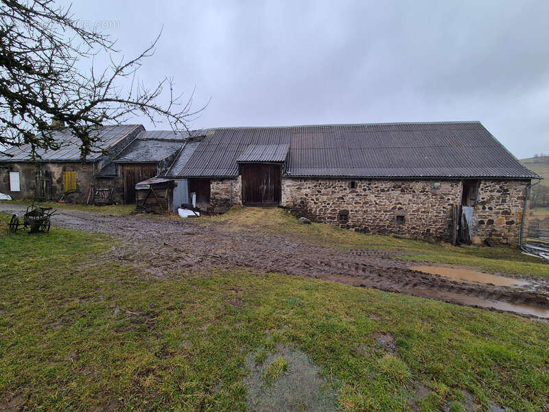 Maison à vendre 4 pièces SAINT SATURNIN (15) - photo 3