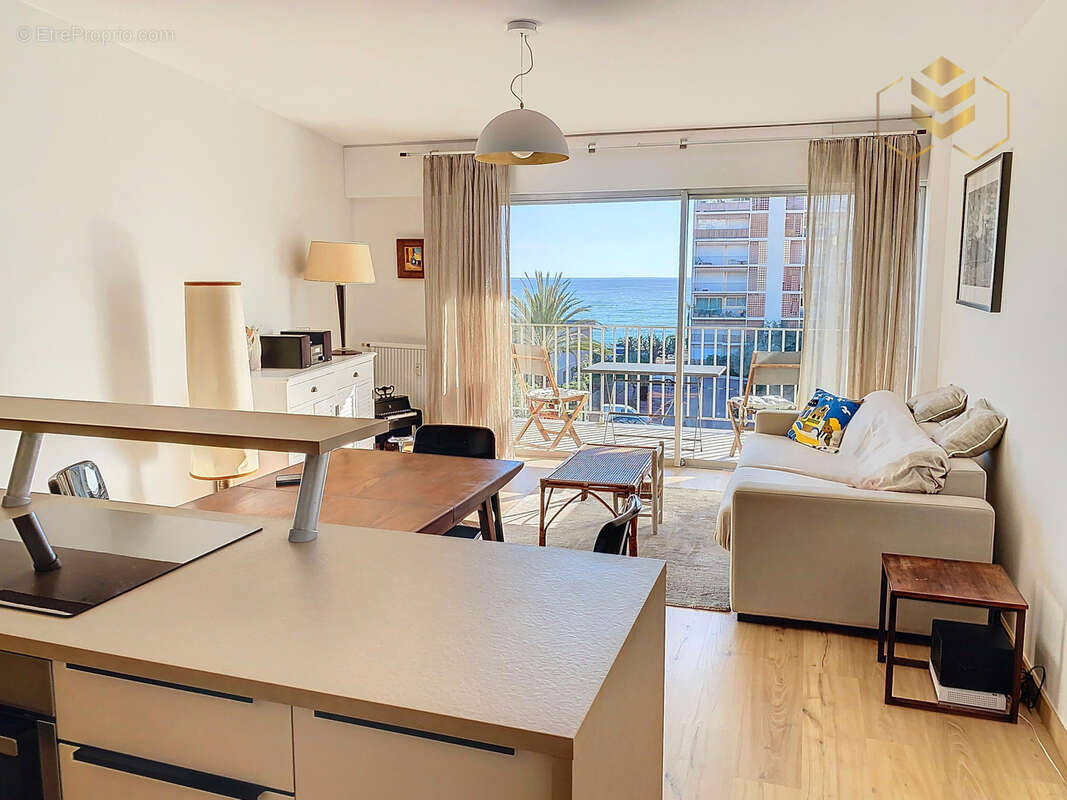 Appartement à ROQUEBRUNE-CAP-MARTIN