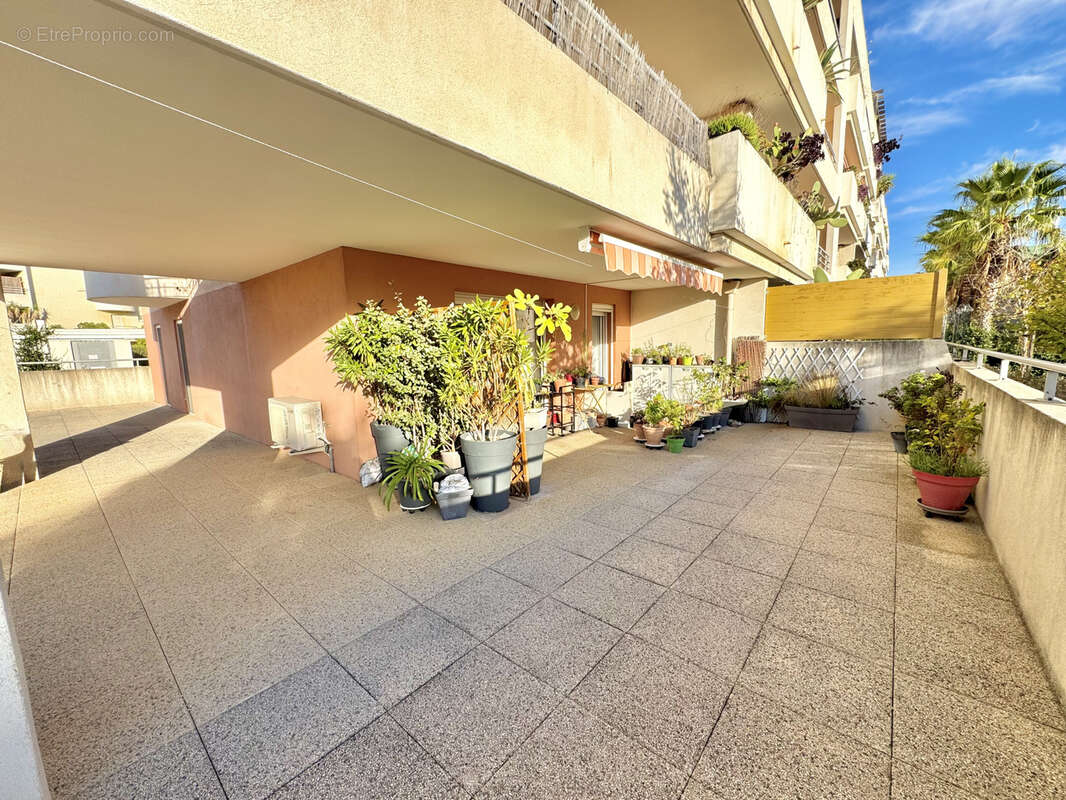 Appartement à HYERES