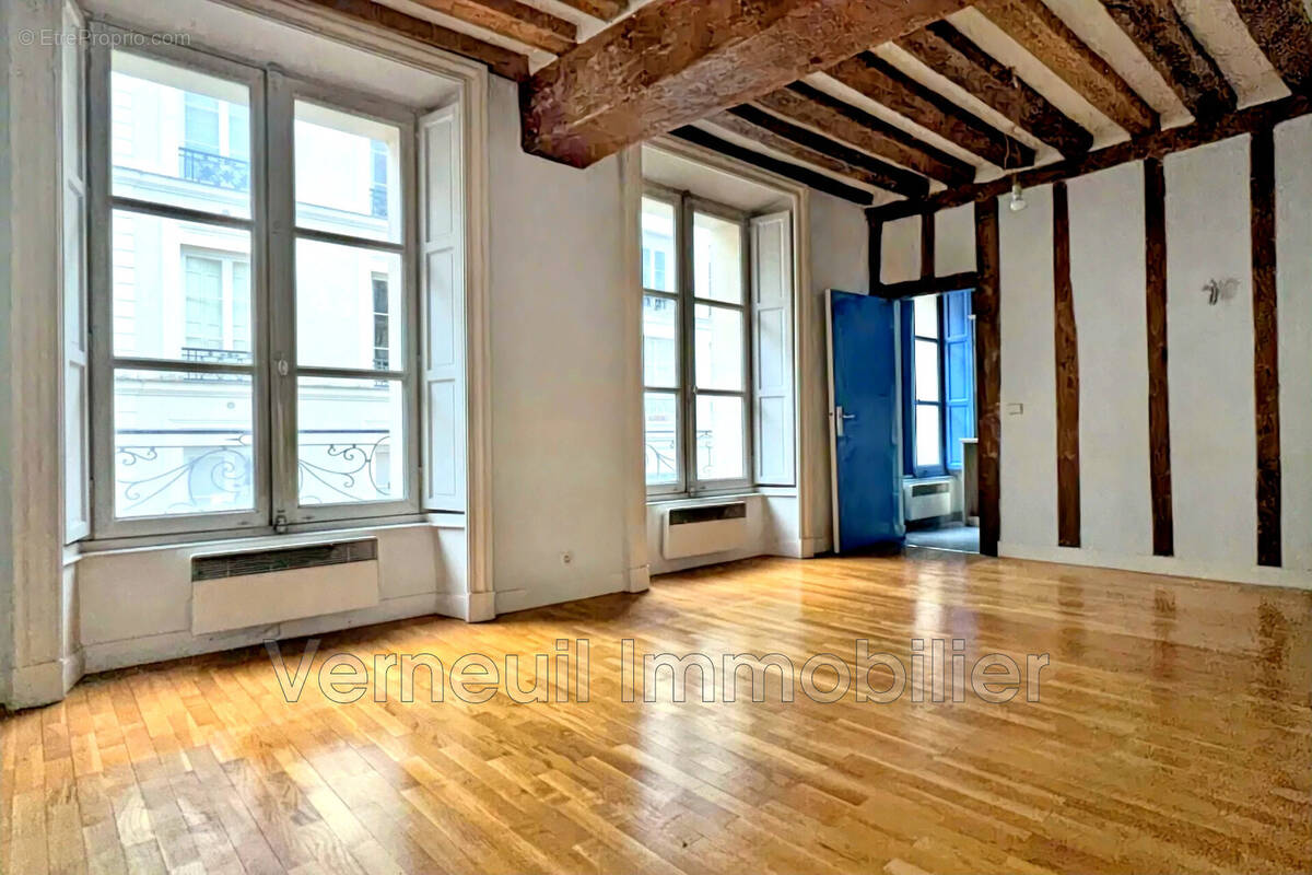 Appartement à PARIS-7E