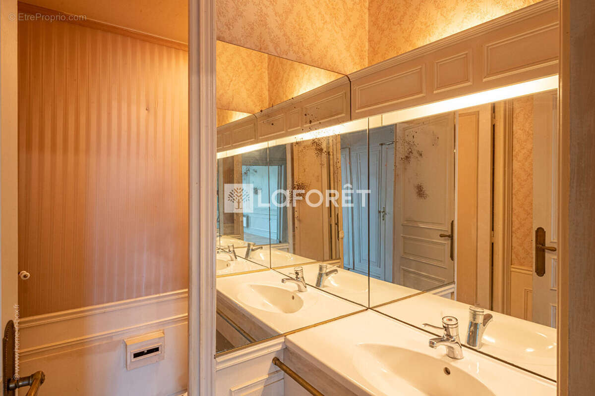 Maison à LA CELLE-SAINT-CLOUD