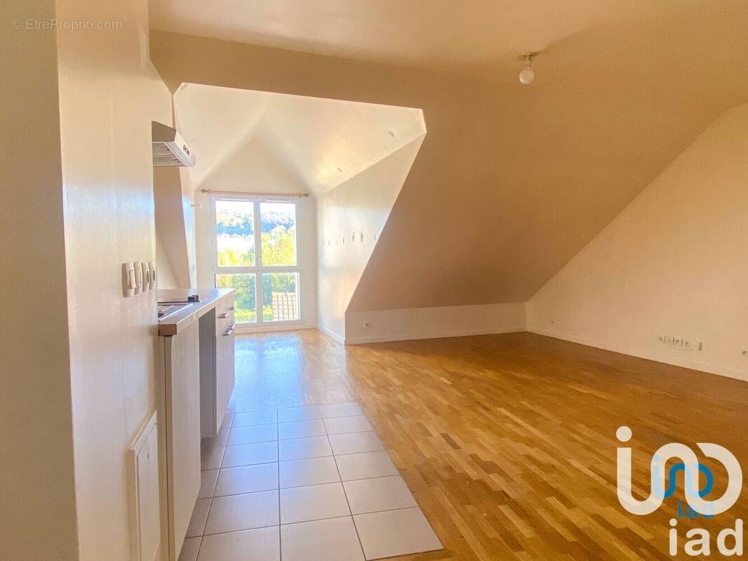 Photo 1 - Appartement à TAVERNY