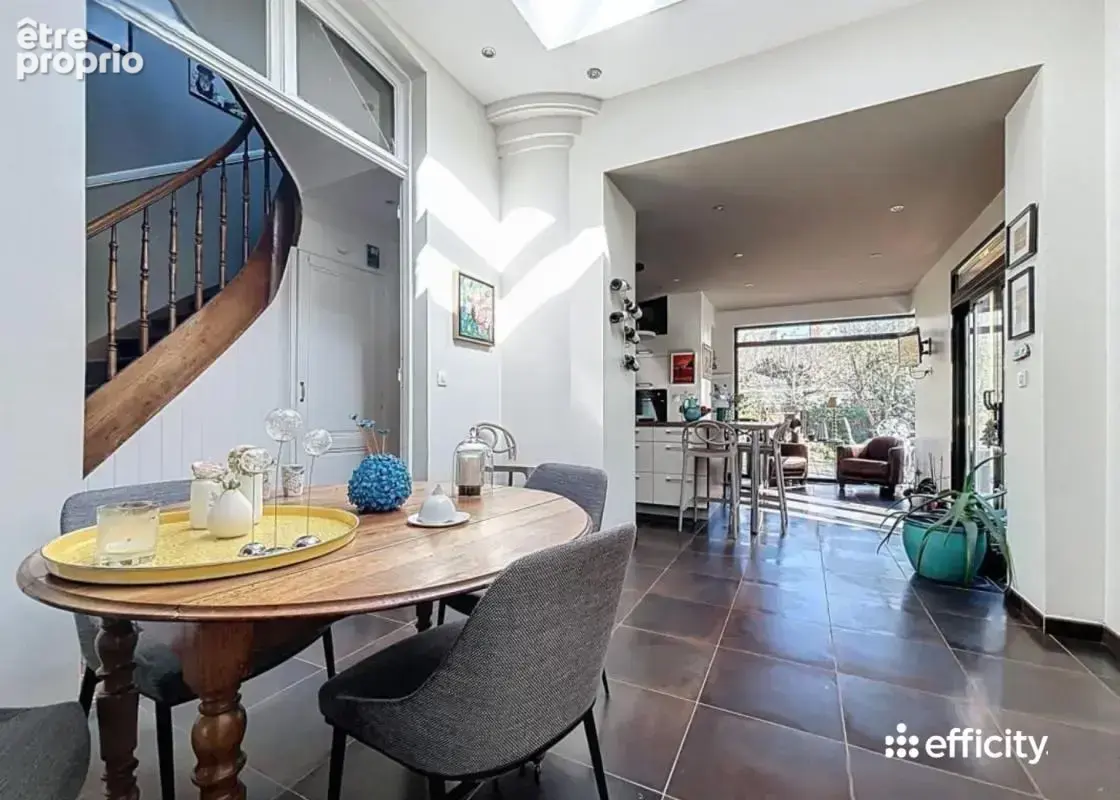 Maison 7 pièces 220 m² à vendre à Bordeaux (33000) - photo 5