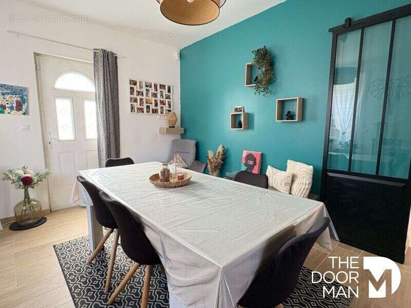 Maison à SAINT-HILAIRE-DE-CHALEONS