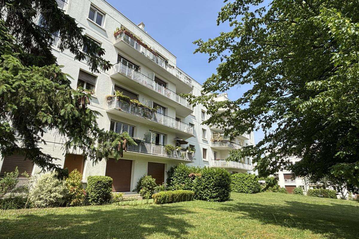 Appartement à SEVRES