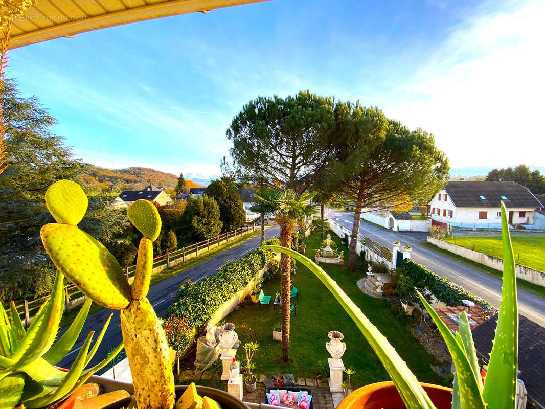 Maison à LAMARQUE-PONTACQ