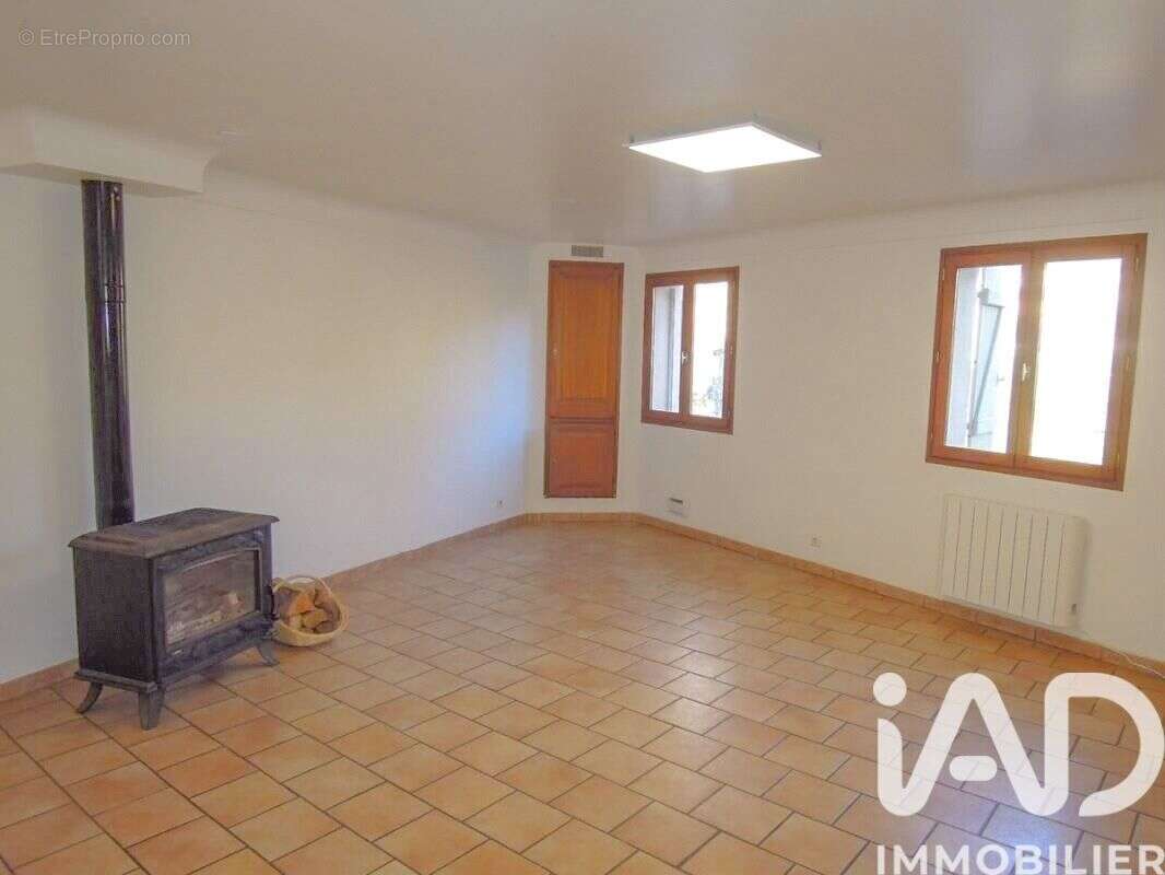 Photo 2 - Maison à COLLOBRIERES