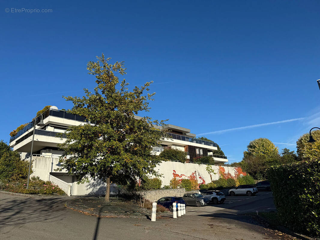 Appartement à VETRAZ-MONTHOUX