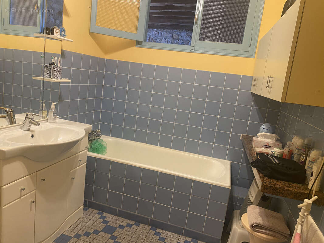 Maison à MONTREUIL-DES-LANDES