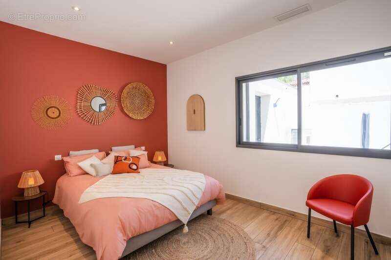 Maison à SOLLIES-TOUCAS