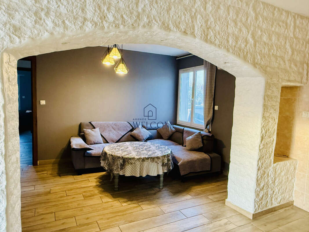 Maison à LAPALUD