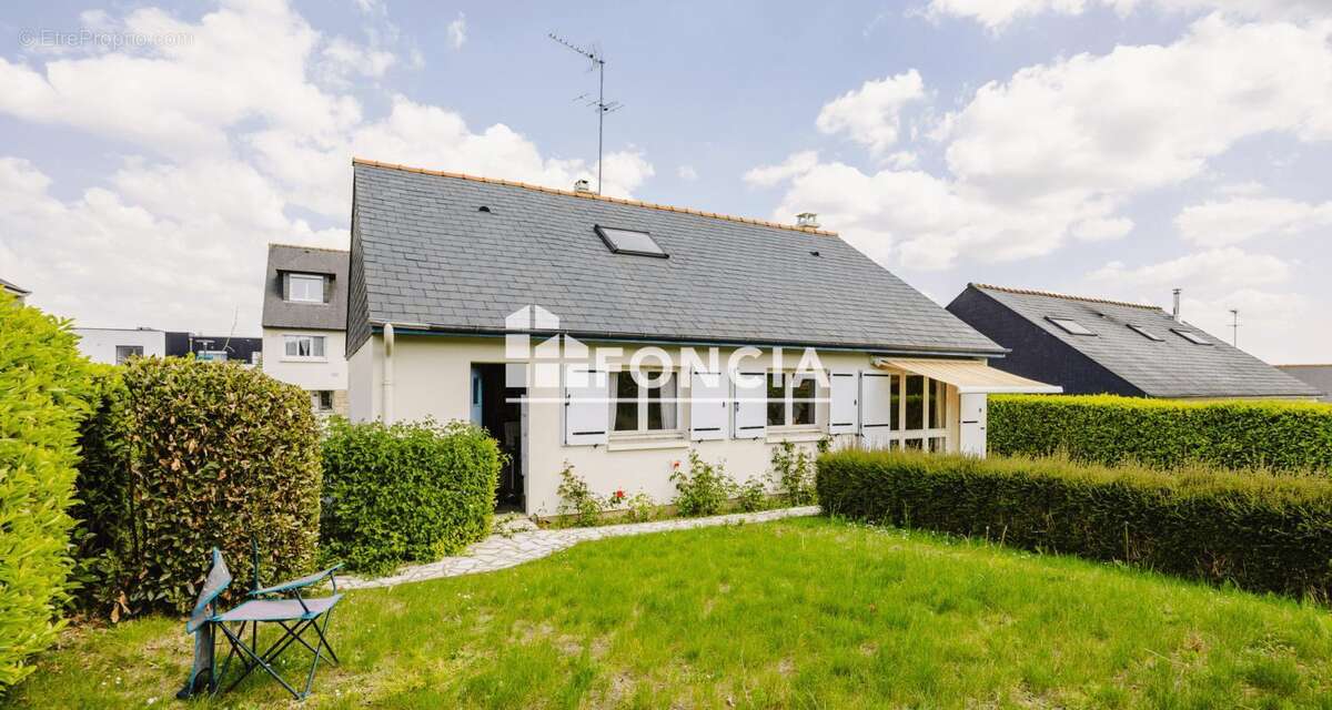 Maison à NOYAL-CHATILLON-SUR-SEICHE