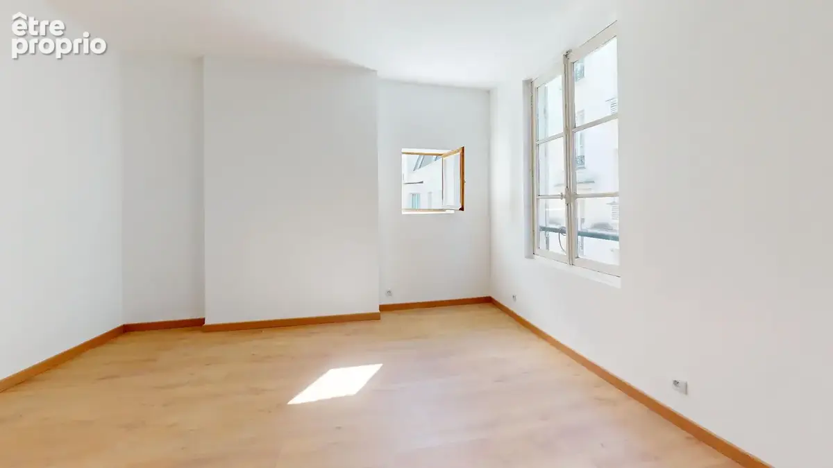 Appartement à PARIS-14E