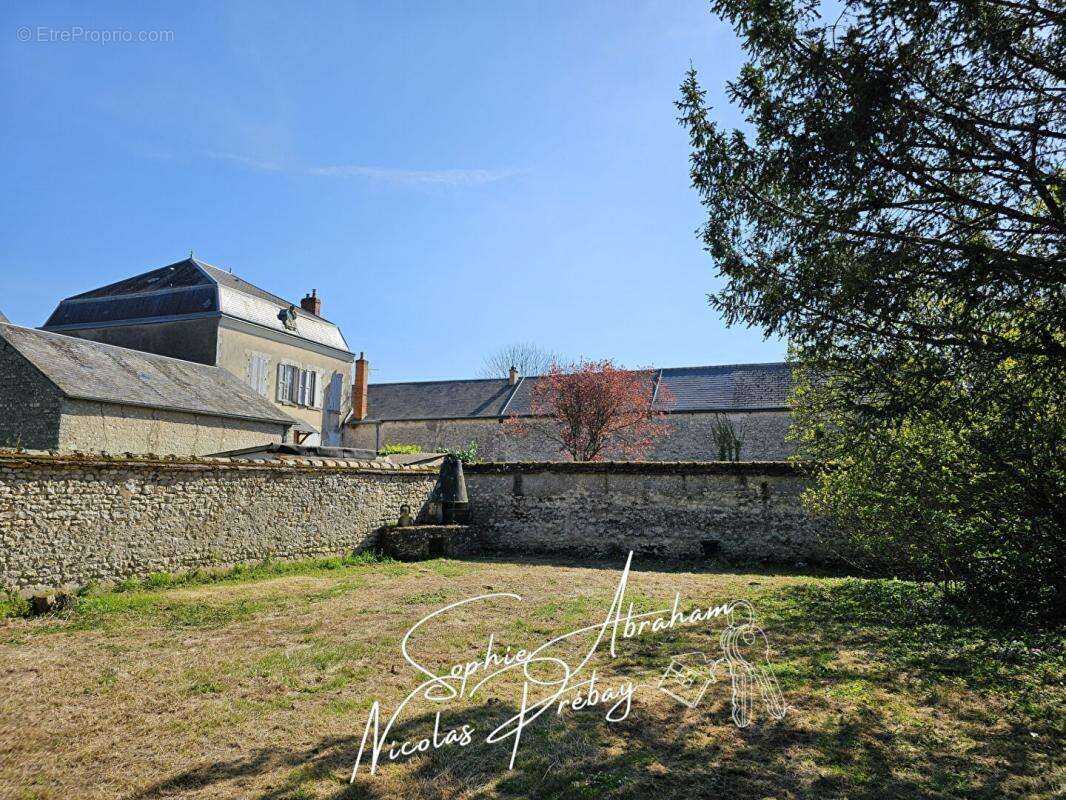 Élégante maison bourgeoise avec parc arboré au coeur de Toury - photo 12